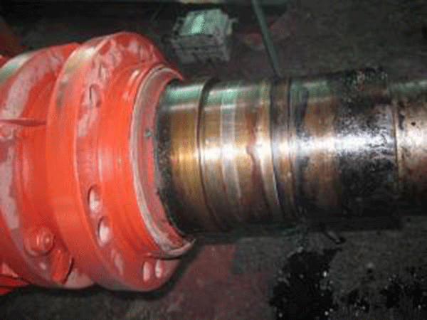 如何檢查高壓電動(dòng)機(jī)的通風(fēng)和軸承的潤(rùn)滑是否正常？